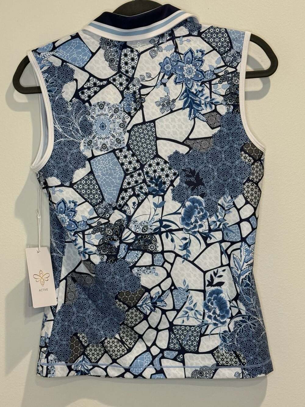 Johnny Was Active Sleeveless Polo Shirt Blue Floral Mosaic Print Size XS - Picture 8 of 10